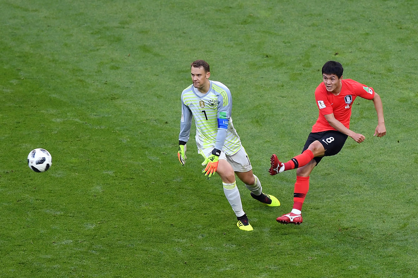 不安 僕にとっては外国語 ノイアー 最高峰gkたる所以を語る Footballista フットボリスタ