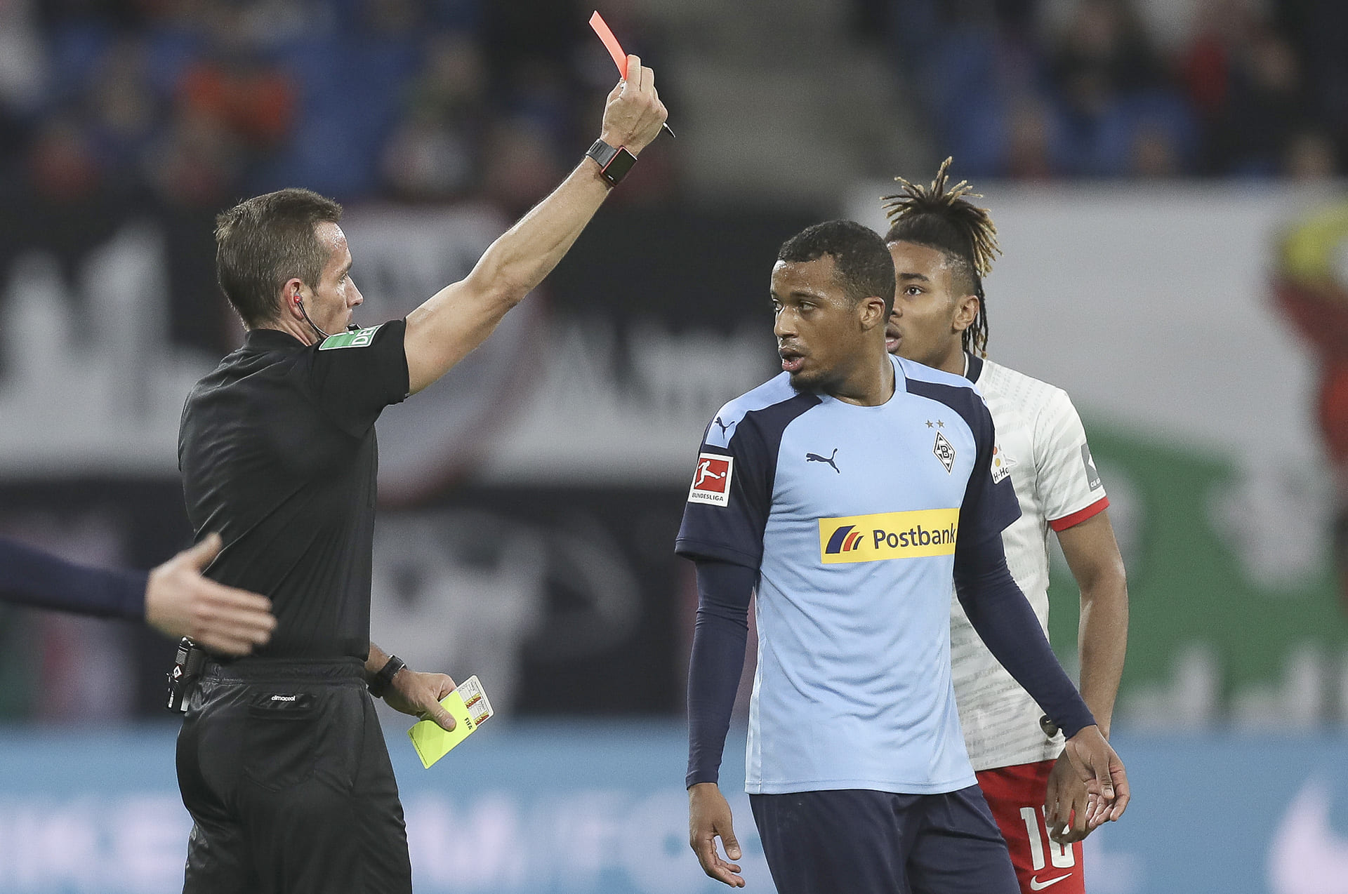 ドイツで審判への不当行為を厳罰化 なり手不足を食い止められるか Footballista フットボリスタ