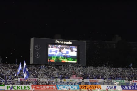 理想の雰囲気に近づいた2019年の先へ――ガンバ大阪が満員の大阪ダービーで伝えたいこと - footballista | フットボリスタ